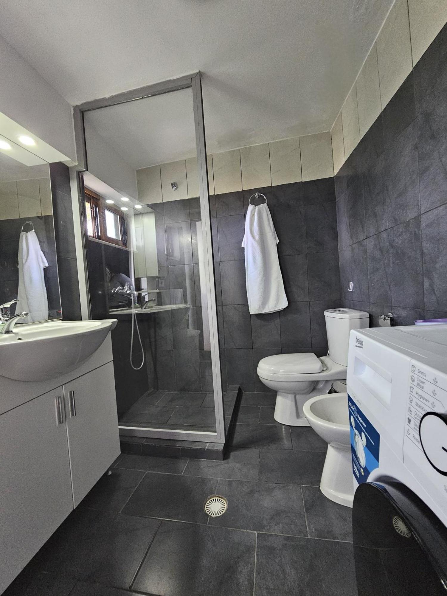 Lemon Garden Apartment-Hot Tub Jacuzzi Gjirokastër Buitenkant foto