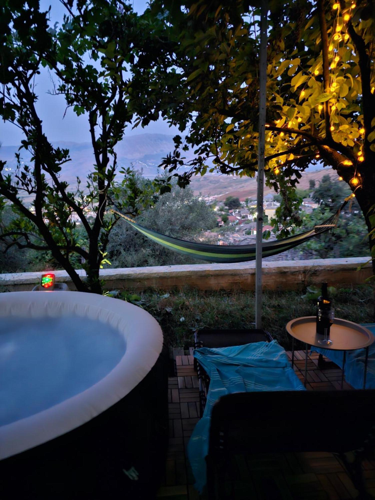 Lemon Garden Apartment-Hot Tub Jacuzzi Gjirokastër Buitenkant foto